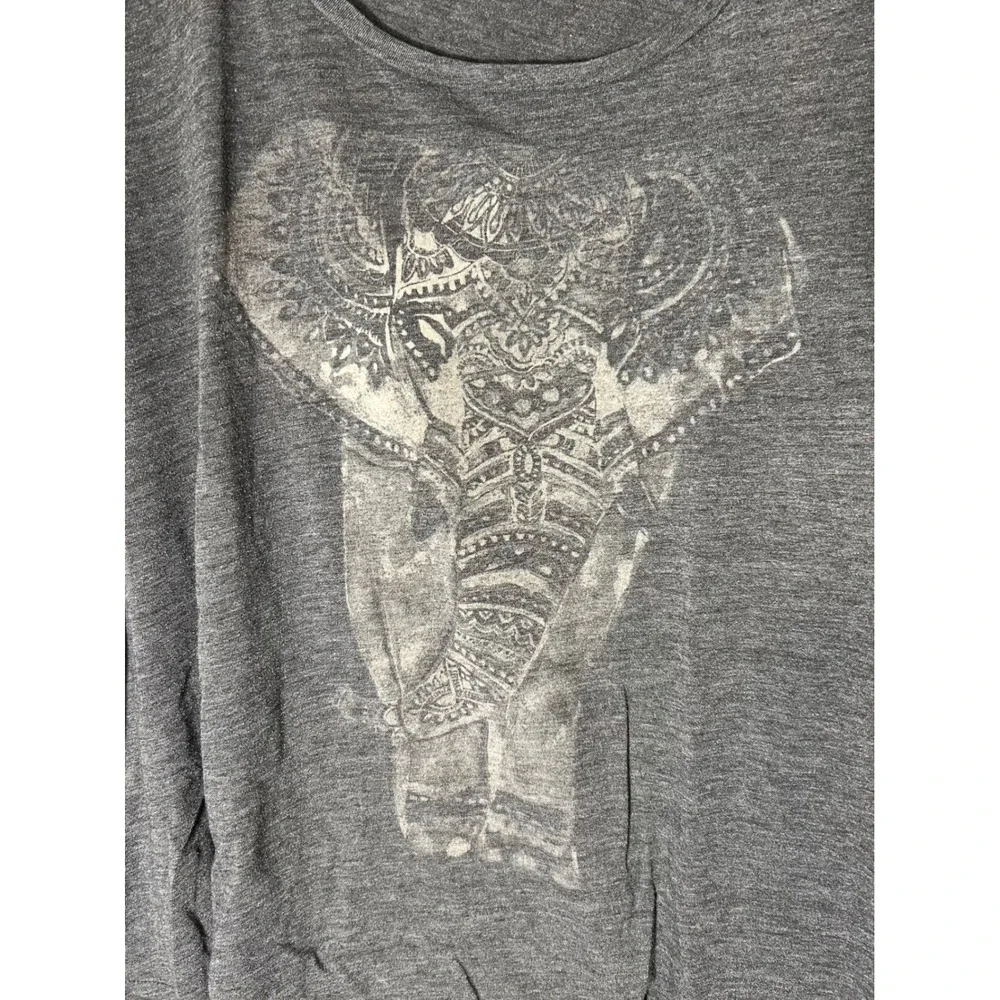 Lucky Brand Womens XXL Charcoal Gray Elephant Scoop Neck Short Sleeve Tee - Picture 2 of 6